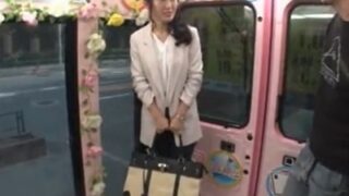 「知的な女性のM性癖を検証！リアル素人をナンパしてパコ」