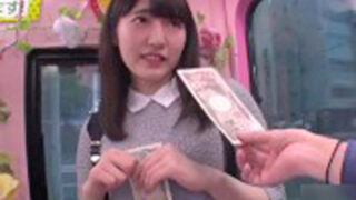 金欠女子が金の魔力に流され、中出しセックス