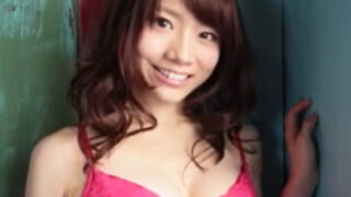 S級美少女がハードファックで失神寸前。
