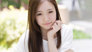 パイパン美少女が濃厚な愛撫で乳首が勃起し、身体を震わせながらマジイキする。