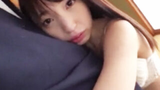 父親の白いものを一杯要求するキュートな円光娘のハメ撮り映像