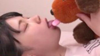激しいキスと舌のからみの性交
