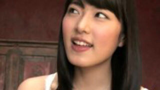 アイドル級JKコス娘が濃厚な舌のキスで絡み合う