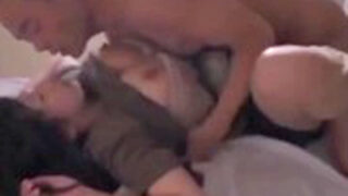 義父の命令に従うメスの淫乱妻