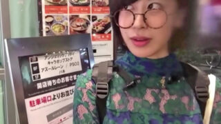 学生を即パコ盗撮部屋へ連れ込む