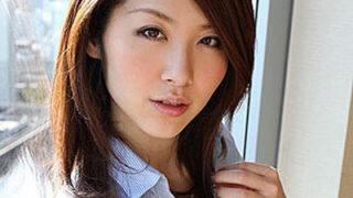 キスと乳揉みだけで濡れやすい感度の高い人妻