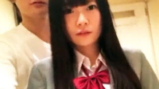 清楚系JKが肉食系で中出しハメ撮り。