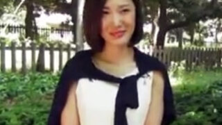 浮気した夫への逆恨みで自らも不倫し、中出しされる美人妻