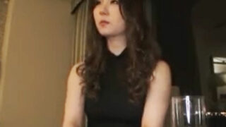 ほろ酔い美人妻の不倫ハメ撮り中出し