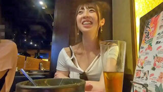 韓流好きスタイル抜群の可愛いインフルエンサーとナンパSEX