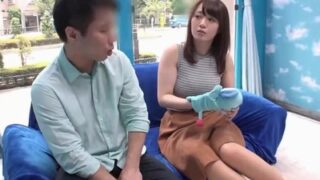 産後の不倫でベビーカーを押す素人妻