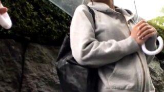 ジムで独身の美女をナンパし、筋トレで性欲を抑える欲求不満の女子。