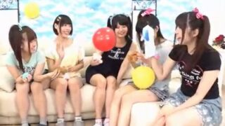 初オチンチンをJ〇アウロリたちがいたずらし、処女を失う。