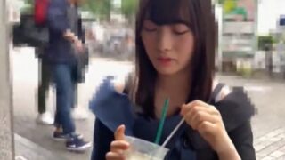 有能素人のカメラ目線でのイキ顔連発と主観ハメ撮りの要約。
