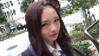 ロリGALがキモ親父たちに囲まれ集団レイプ