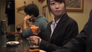 職権を乱用してOLをレイプした事例。
