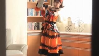 恥ずかしがり屋の彼女が自宅でコスプレし、いつも以上にかわいい主観フェラ。