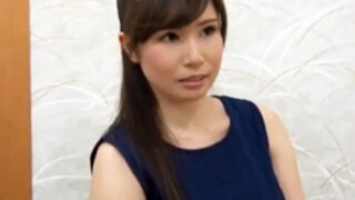 美人奥さんとバスケ部男子の混浴結果