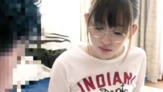 メガネの内気なカテキョーが隠した巨乳で大興奮