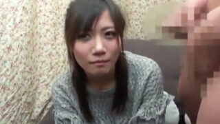 謝礼に釣られて初対面男と関係が深まる素人美女