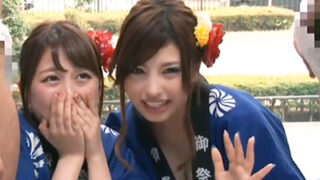 お祭りで盛り上がるハッピ女子2人組をゲットし、MM号でワッショイ4Pファック