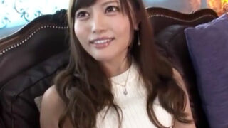 スレンダー美女が鬼ピストンで絶叫し潮を噴き出す