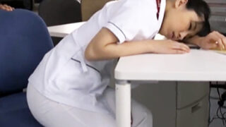 患者が夜勤中の巨乳看護師を犯す