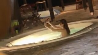 夜のプールで巨乳素人を無人な場所で強制レイプ