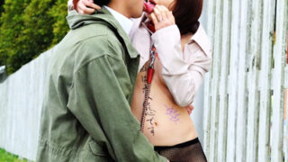 普通の主婦が野外露出調教で変態に堕ち、見られることで興奮する。