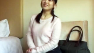 美人妻が他人棒に乱れイキ