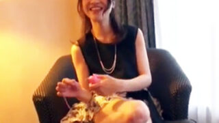 欲求不満な色白美女がハメ撮り後に痴女に変貌