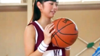 体育館で潮吹きイキしたアスリートボディがハメ撮りされた。