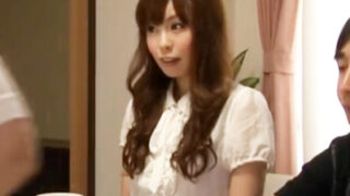 義理の嫁が洗面所で近親NTR