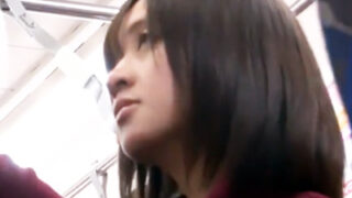 電車で美女を痴漢し、倉庫に連れ込んで中出しレイプした大型の黒人男性。