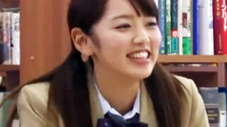 教師と共謀した友人に睡眠薬を渡され、意識が薄いJKがレイプされる