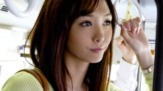 逃げられない美女が輪姦される