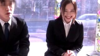 尊敬はあるが、ベテラン上司の性器は受け入れられない新人OL