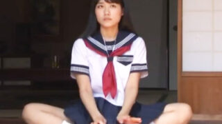 欲情した叔父が姪のJK成長期ボディに手を出す近親相姦物