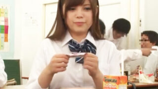 成長期の巨乳JKが男子に性処理玩具として扱われる。