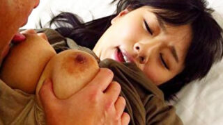 洗脳された巨乳人妻が中年にNTRで病室と自宅で肉体関係を持つ情景