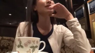 美人妻が淡泊な旦那に飽き、禁断の関係に溺れる