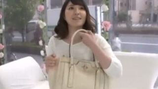 MM号に乗り込んだ素人美女が強制的にイカされる