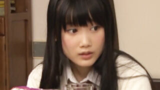 暖房が効く中、無防備な格好の妹と近親関係の性行為