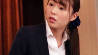 出張先の相部屋で禁断の関係を持つ新人女子と中年係長