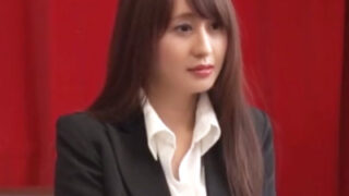 スレンダー美女が面接中に拘束され、レイプされる。