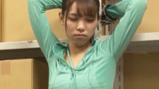 コンビニで万引きした女子への仕置きと事務所での肉便器的状態