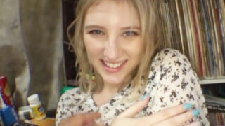 北欧の透明感ある金髪天使とイチャイチャし、中出しでハメ撮り