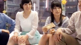 仲良しカップル4人組がパートナー交換で浮気三昧。