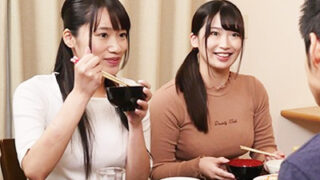 両親不在時に義理の巨乳姉妹と布団で密着し、生ハメ近親性交。