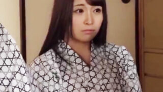 温泉旅行中の若妻が、偶然出会った黒人客に無理やり寝取られる。